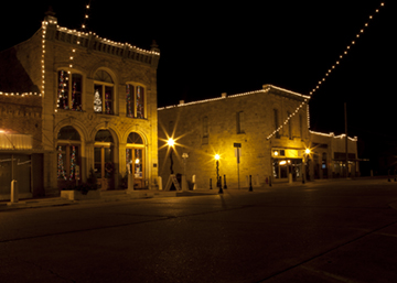 See the Christmas Lights and Artworks on Display. The Gallery will be open today and then remain closed until February’s New Spring/Summer Exhibit Opening!