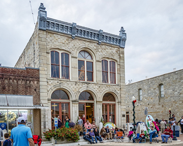 Christkindlmarkt, Hallet Oak Gallery, Downtown Hallettsville