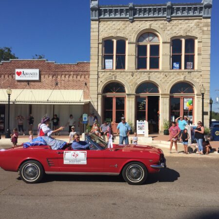 In town for the Kolache Fest Parade? Stop by for coffee and kolache!